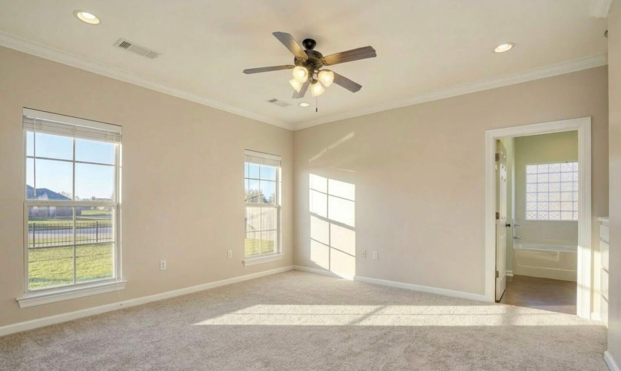 Building Photo - 3858 Southpass Ave