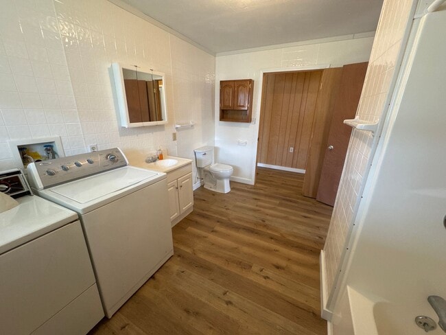 Building Photo - House in Grand Rivers