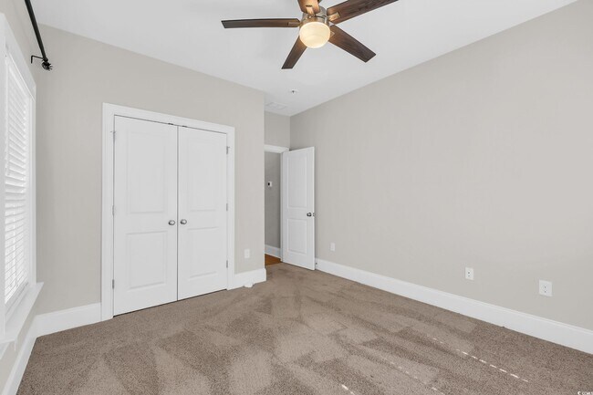 Building Photo - 1758 Edgewood Dr