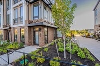 Building Photo - 112 Village Dr