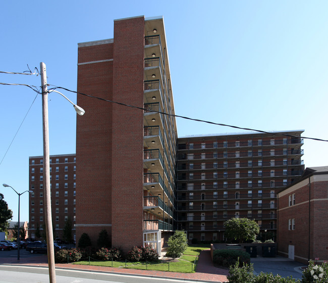 Building Photo - UNC-CH Morrison Residence Hall