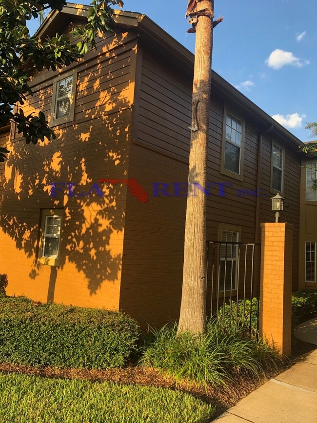 Building Photo - Application pending***Do Not Apply***Spacious 2/2 Condo in Sable Point within gated community