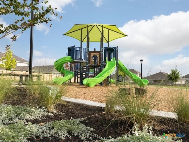 Building Photo - 12811 Village Spun Plz