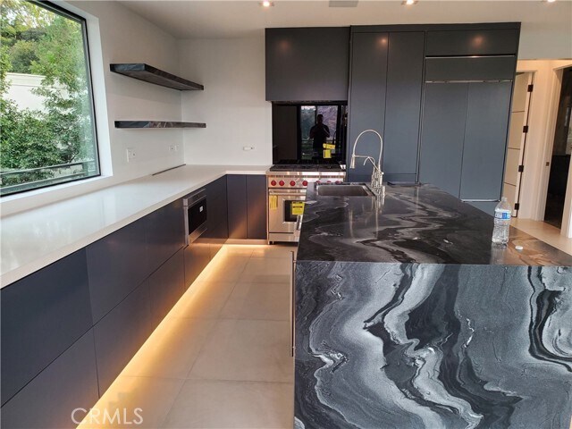 Building Photo - 5710 Hill Oak Dr