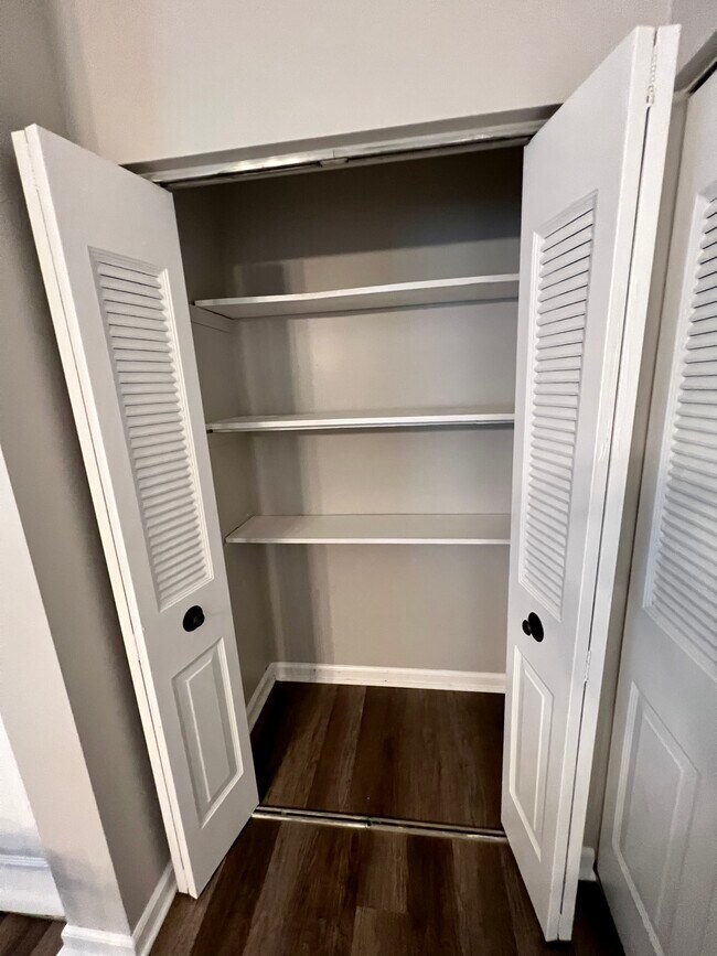Pantry - 2753 Edgewood Ln