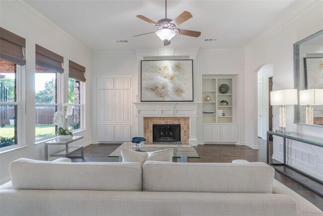 Building Photo - 5327 Elm Spring Ln