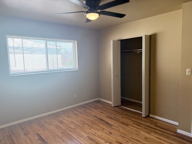 Building Photo - 1419 Prado Dr