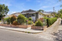 Building Photo - 10602 Helendale Ave