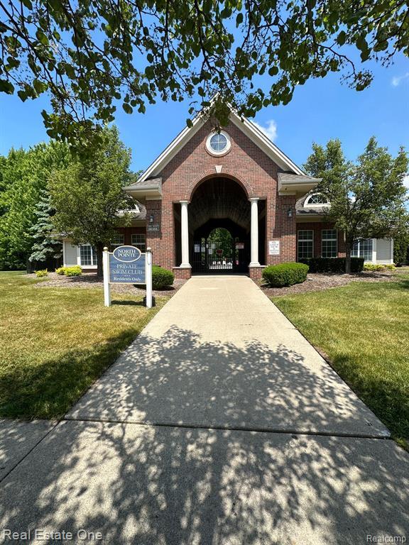 Building Photo - 28289 S Pointe Ln