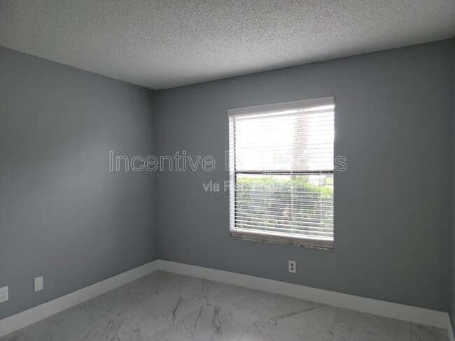 Building Photo - 2260 Cascades Blvd