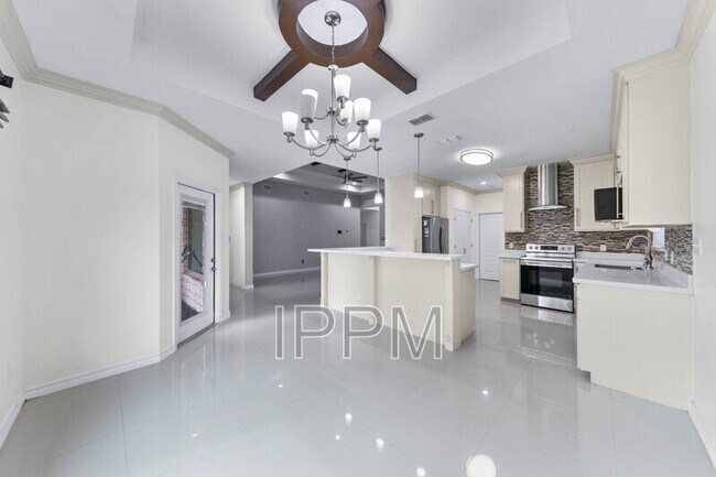 Building Photo - 7288 Rain Forest Dr