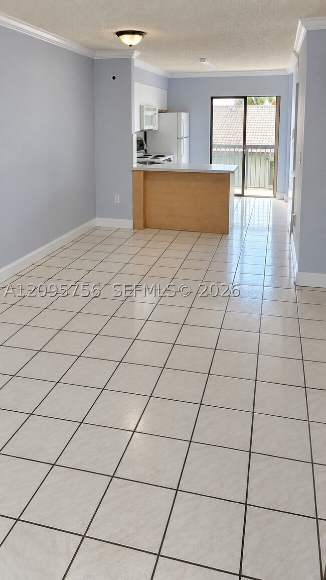 Building Photo - 5290 W 21st Ct