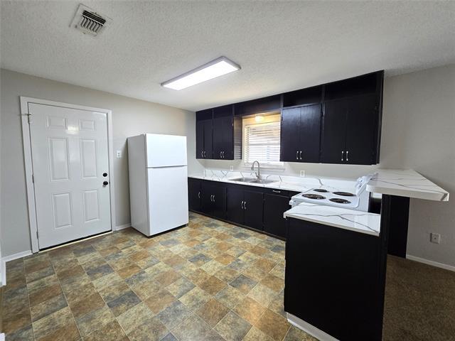 Building Photo - 712 Narrow St