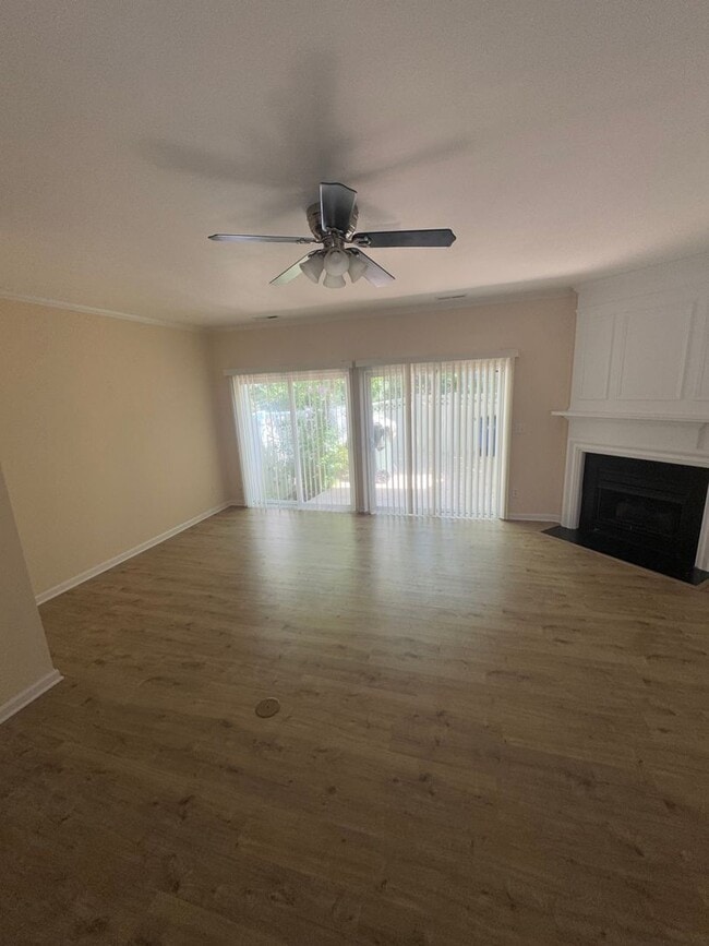 Building Photo - Lovely 3br 2.5ba TH in Raleigh! Available ...