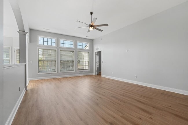 Building Photo - 657 Cielo Vista Rd