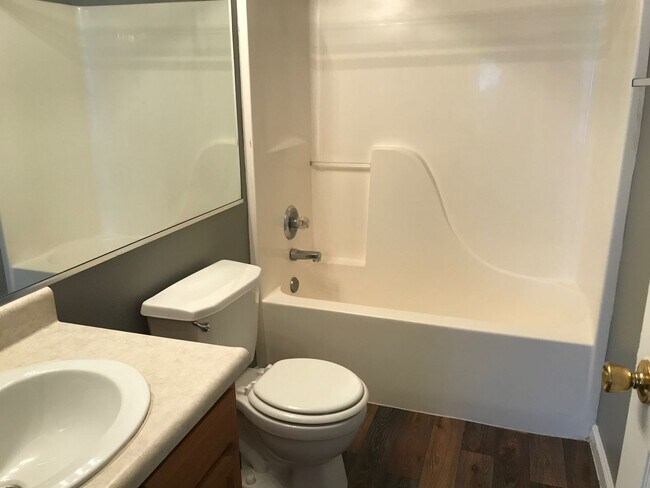 Building Photo - Lawrence Twp -  2 BR