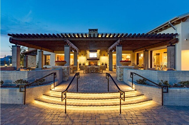 Building Photo - Unique Floorplan in Skye Canyon!