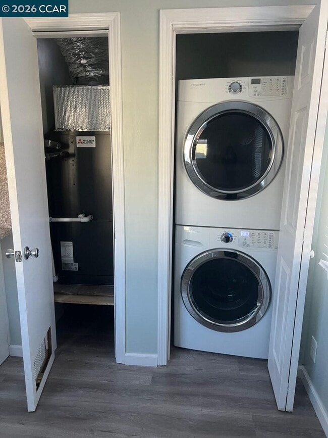 Building Photo - 3620 Chestnut St