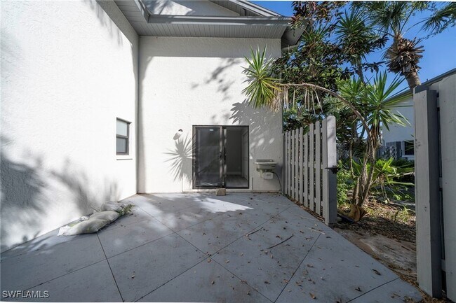 Building Photo - 17456 Woodland Trace Dr