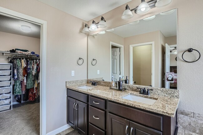 Building Photo - 10748 Worthington Cir