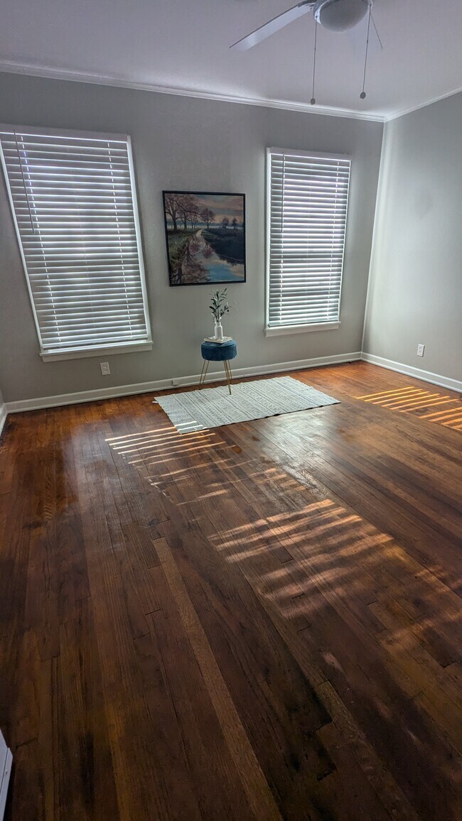 Building Photo - 2417 S Kennedy Ave