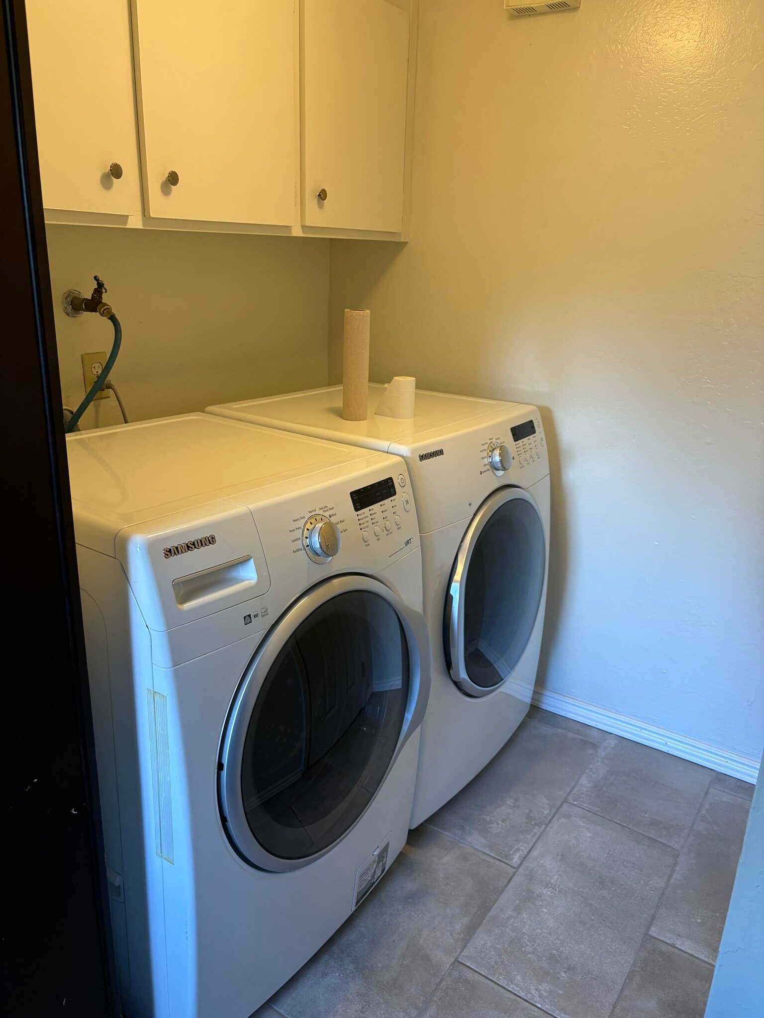 Laundry - washer and dryer - 4128 Ravenwood Pl