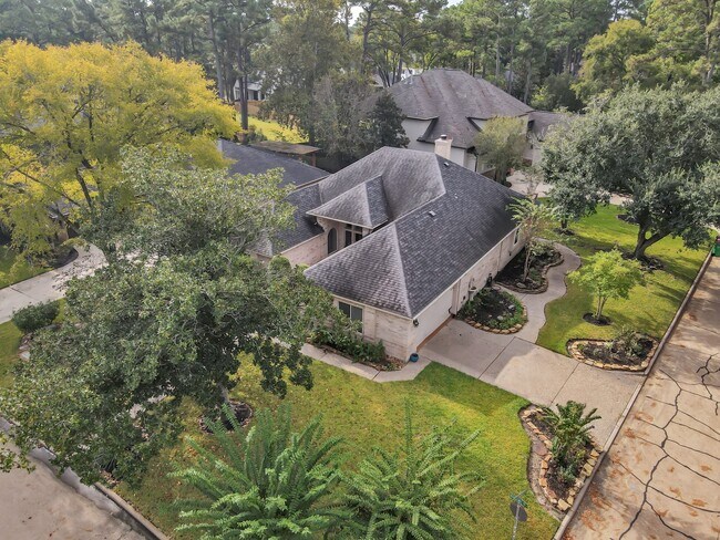 Building Photo - 192 Monterrey Rd W