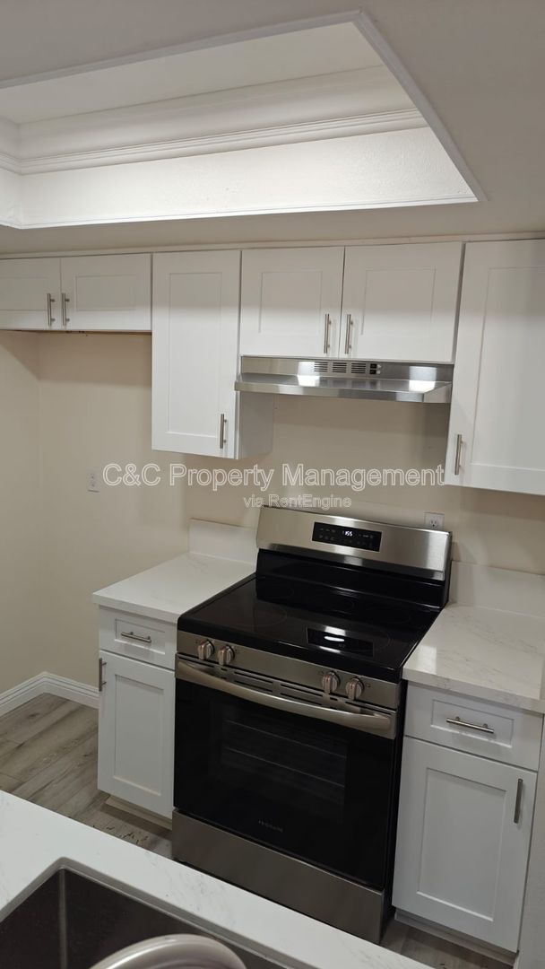 Building Photo - 3479 20th St