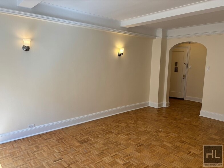 Building Photo - Christopher Street