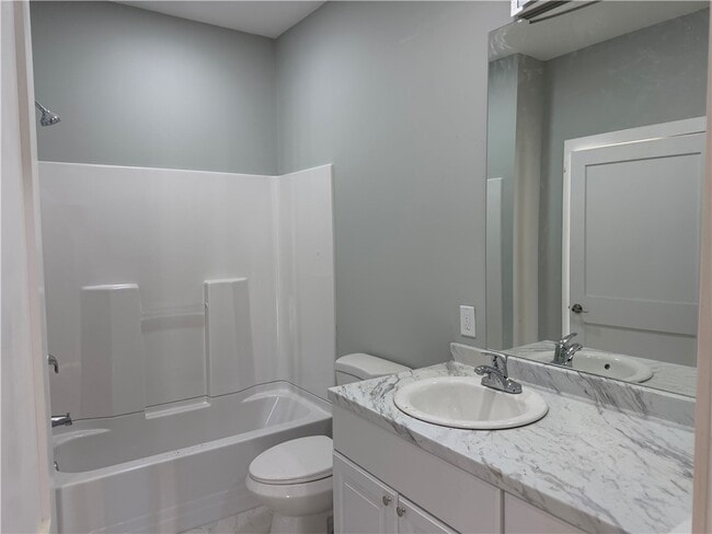 Building Photo - 123 W Market St