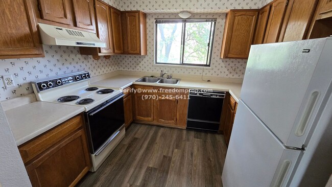 Building Photo - Redlands 2 Bedroom 2 Bath Condo With Commu...