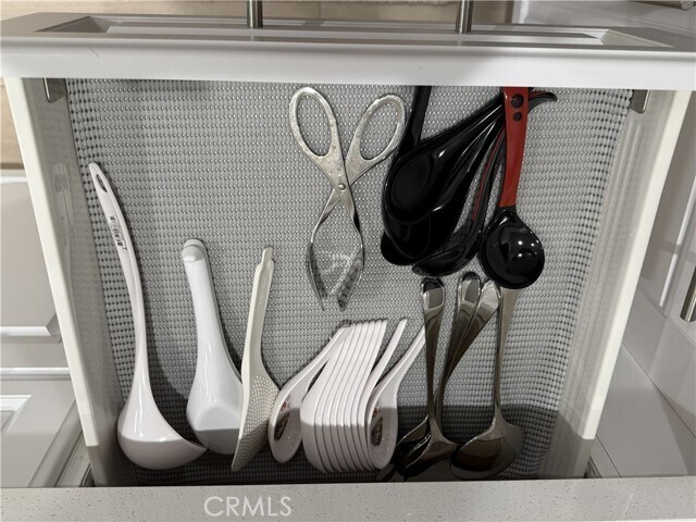 Building Photo - 243 S Sand Palm Dr