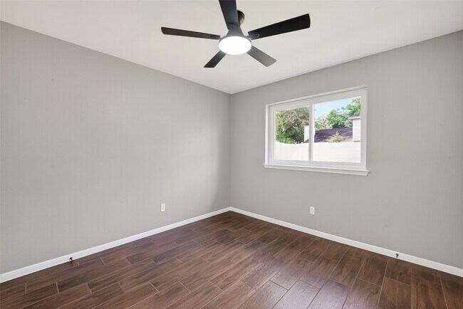 Building Photo - 3238 E Rangecrest Pl