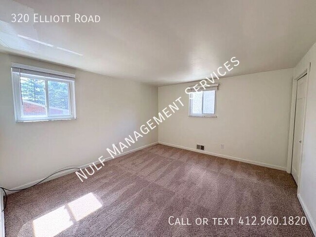 Building Photo - 320 Elliott Rd