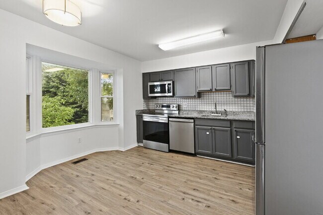 Building Photo - 59 Stoneway Pl
