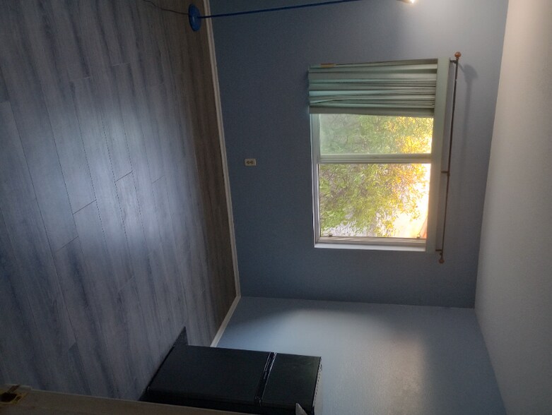 Building Photo - 202 Armstrong Dr