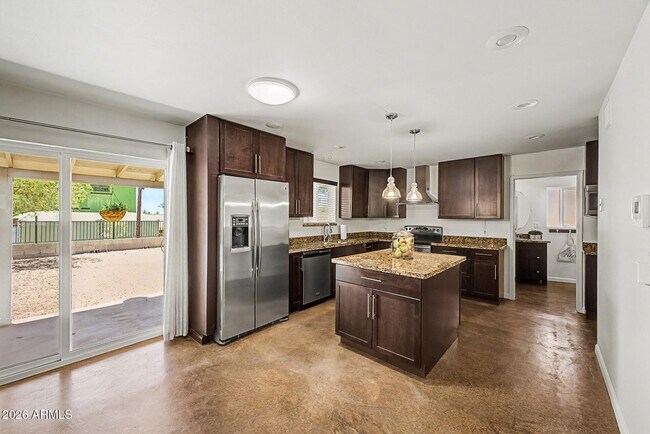 Building Photo - 29 E Foothill Dr