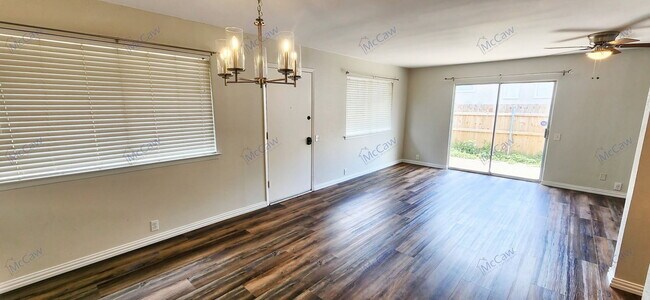 Building Photo - 4402 Tophill Ln