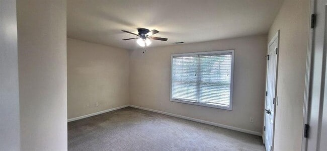 Building Photo - 1649 Sentinel View Dr NW