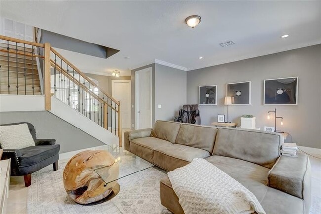 Building Photo - 1109 NE 16th Ave