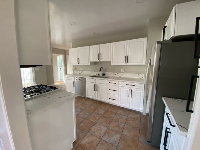 Building Photo - Remodeled Home w/ Detached Garage