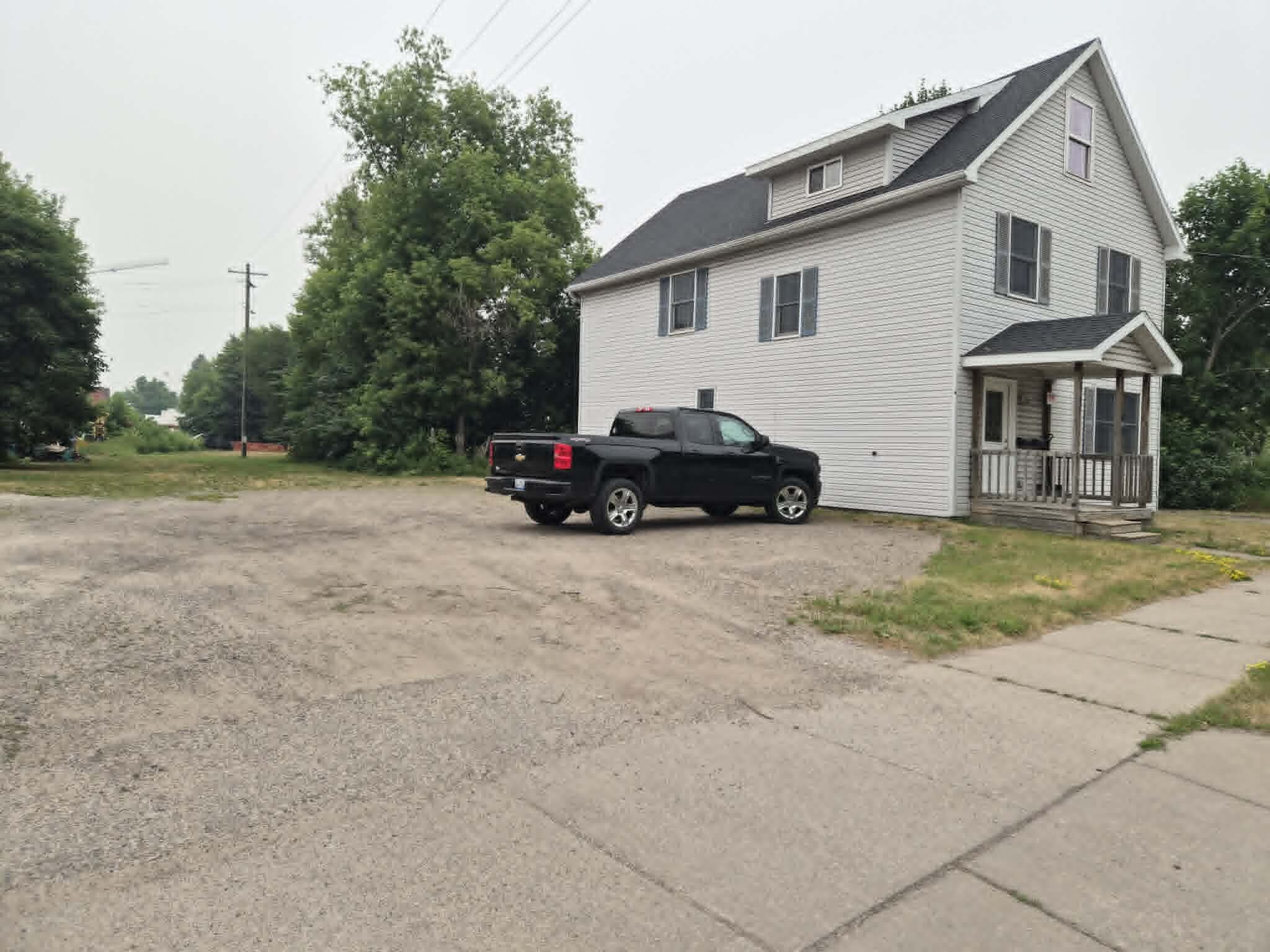 Building Photo - 306 Ridge St