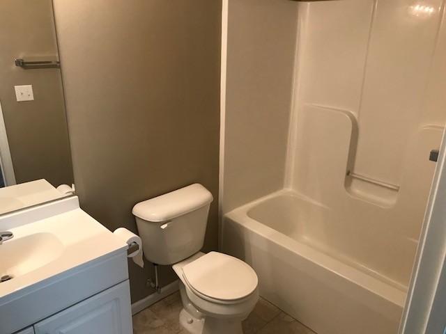 Building Photo - 602 W Gay St