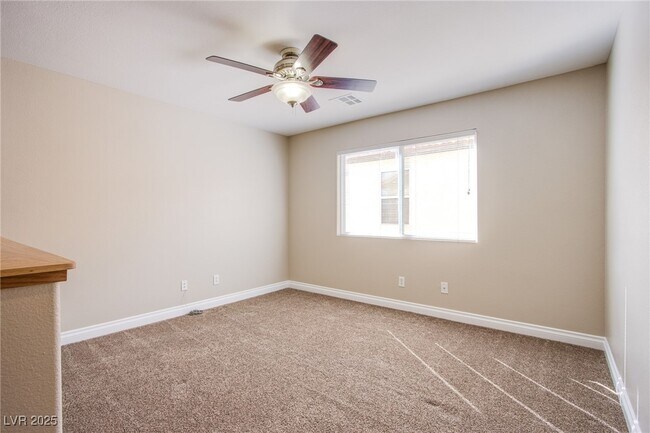Building Photo - 462 Kirkstone Way