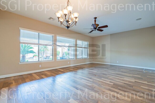 Building Photo - LUXURY 5 BEDROOM VISTANCIA BASEMENT HOME!