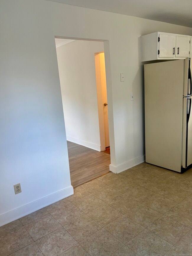 Building Photo - 227 Railroad St