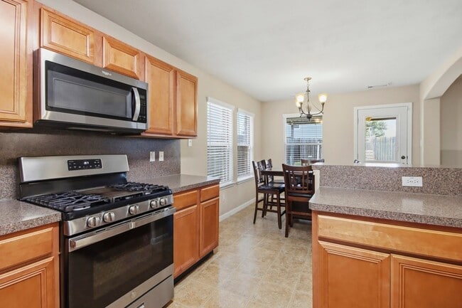 Building Photo - 25450 Barmby Dr