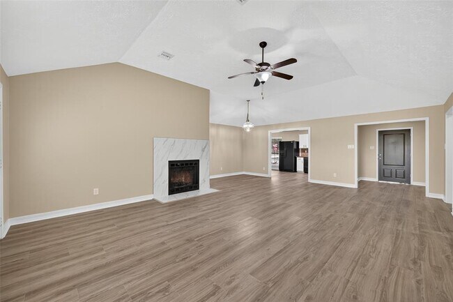 Building Photo - 6906 Pembrough Ln