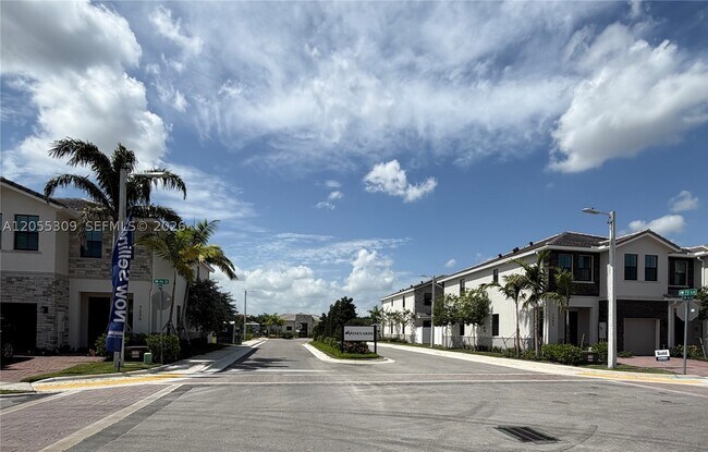 Building Photo - 7291 SW 46th St