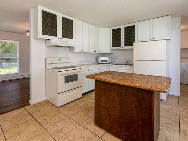 Building Photo - Nice Ranch Style Home
